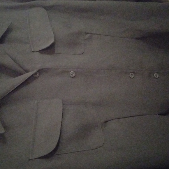 Vintage Classique Collection Camp Collar Button Up Shirt - Picture 6 of 9